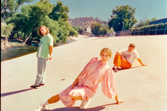 Middle Kids © Pooneh Ghana