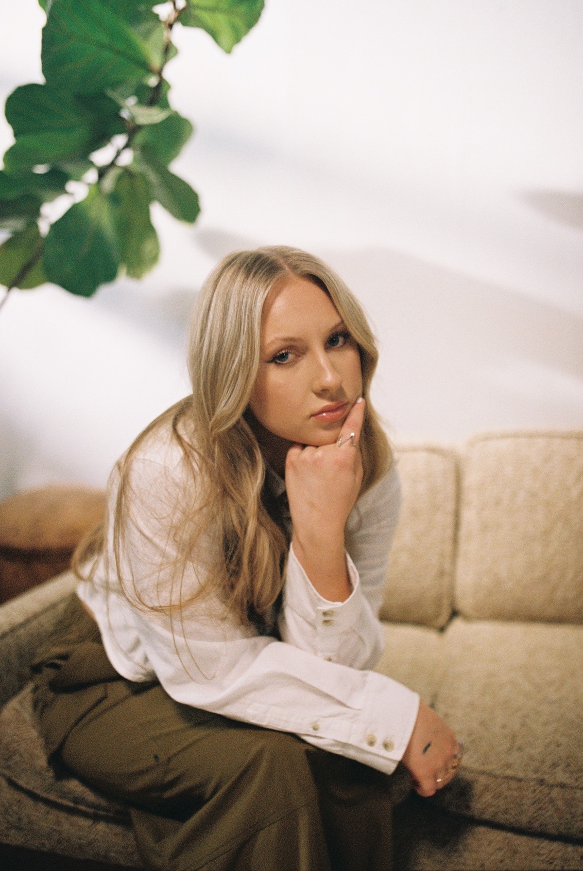 Ashley Kutcher © Mikayla Debasso