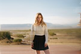 Jade Bird "Burn the Hard Drive" © Aries Moross