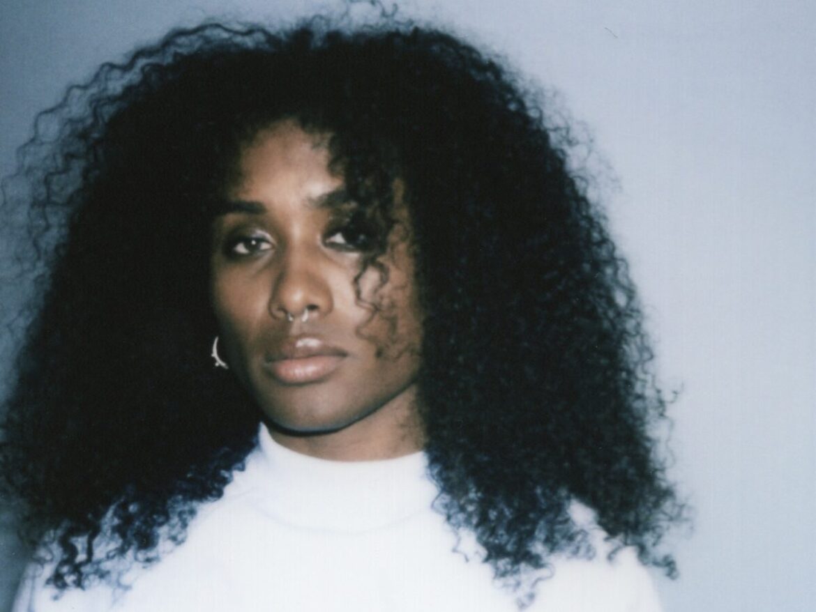 He's in love: Jelani Aryeh © Silken Weinberg