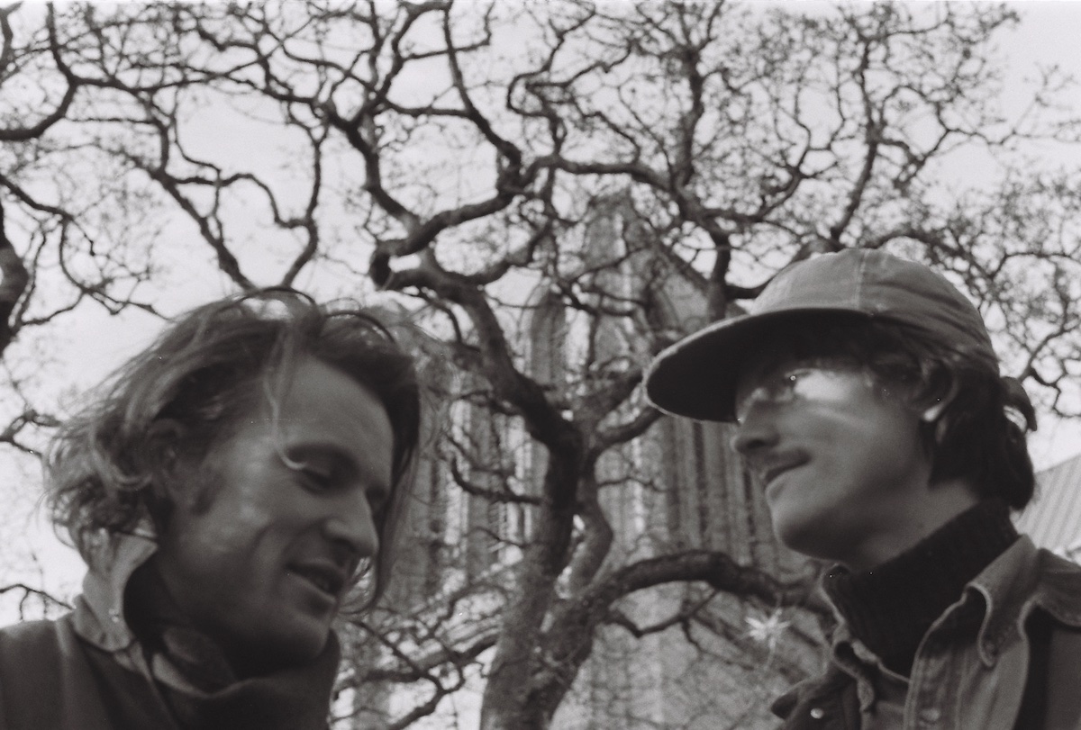 Loving © Glyn Manwaring-Jones