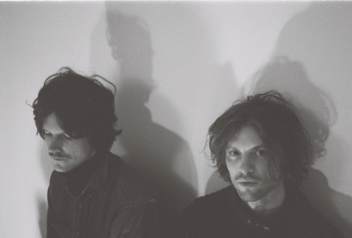 Loving © Glyn Manwaring-Jones