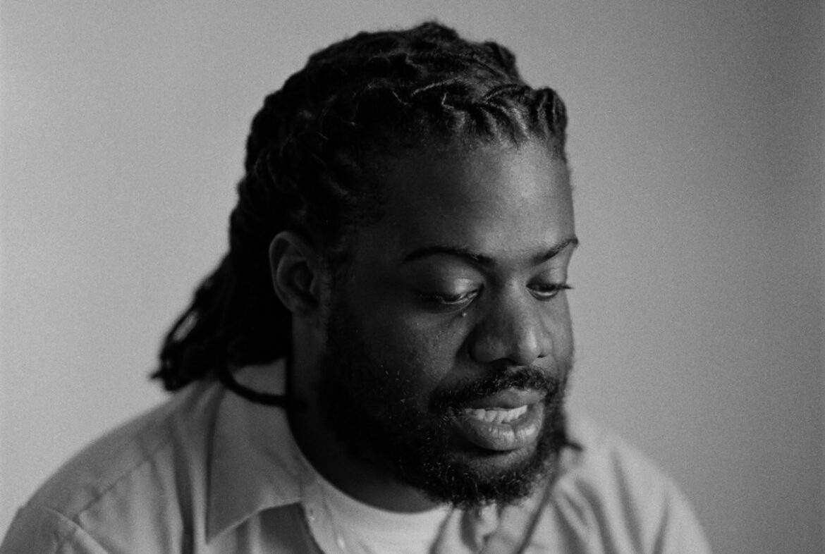 MIKE © Ari Marcopoulos