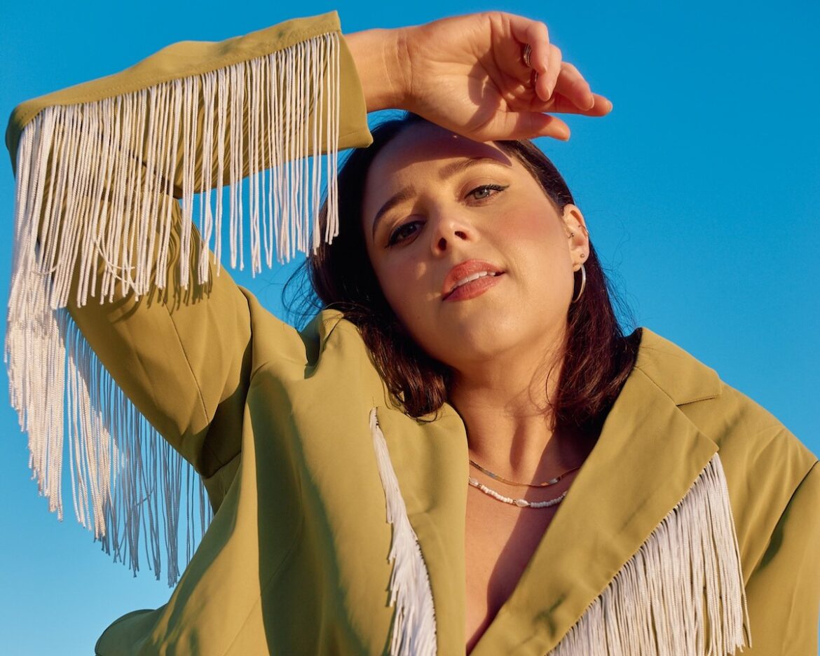 Shannen James © Ellena Paskevicius