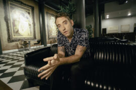 BANNERS © Marieke Macklon