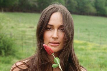 Kacey Musgraves 'Deeper Well' © Kelly Christine Sutton