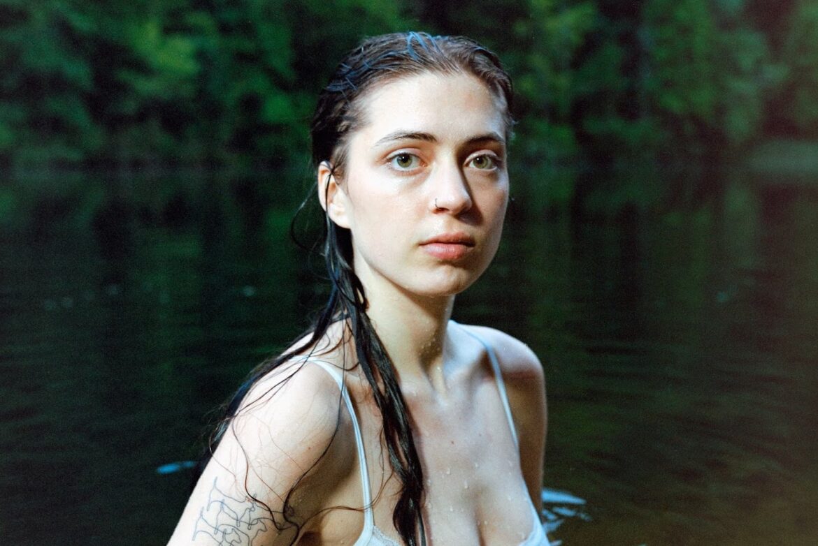 Older - Lizzy McAlpine