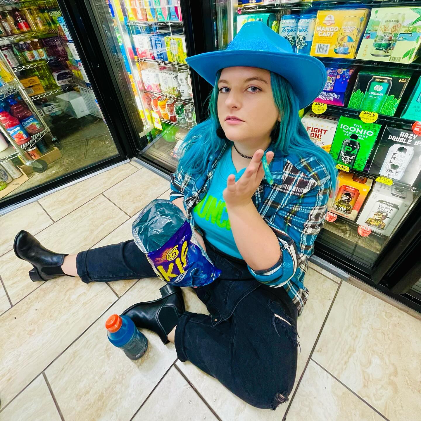 Kendra Celise "Don’t Look Away" © 2024