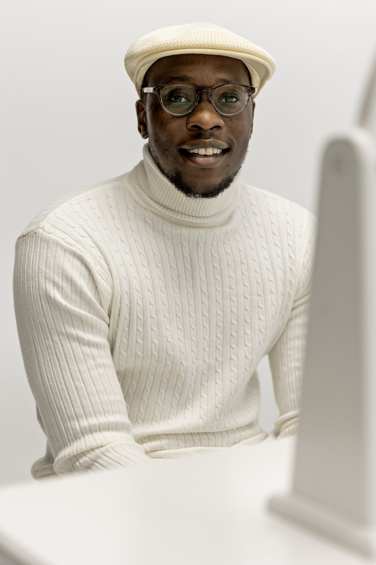 Jon Muq © Devon Hutchins