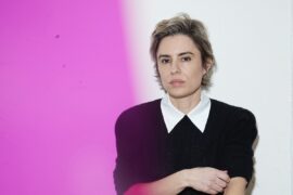 Leslie Mendelson © Mary Ellen Matthews