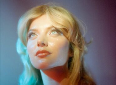 Ava Vegas "Saddest Disco Girl" © Izzy Offer