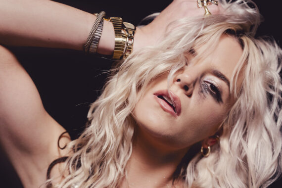 Felicity © Taylor Ballantyne