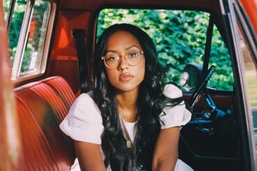 Jensen McRae "Massachusetts" © Caity Krone