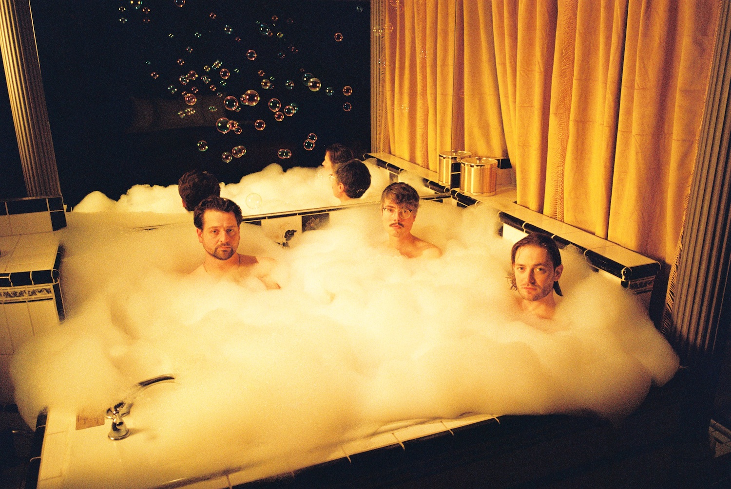 Joywave 'Permanent Pleasure' © Grant Spanier