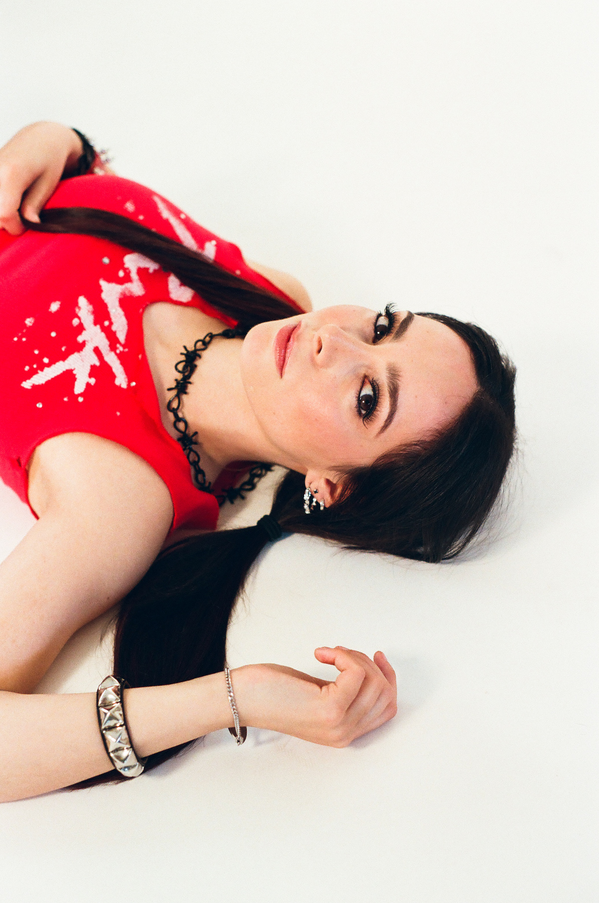 LØLØ 'falling for robots & wishing i was one' © Steph Verschuren