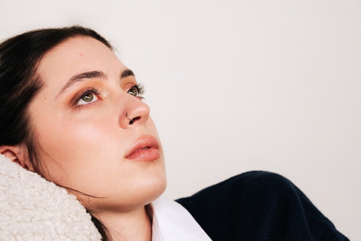 Lizzy McAlpine 'Older' © baeth