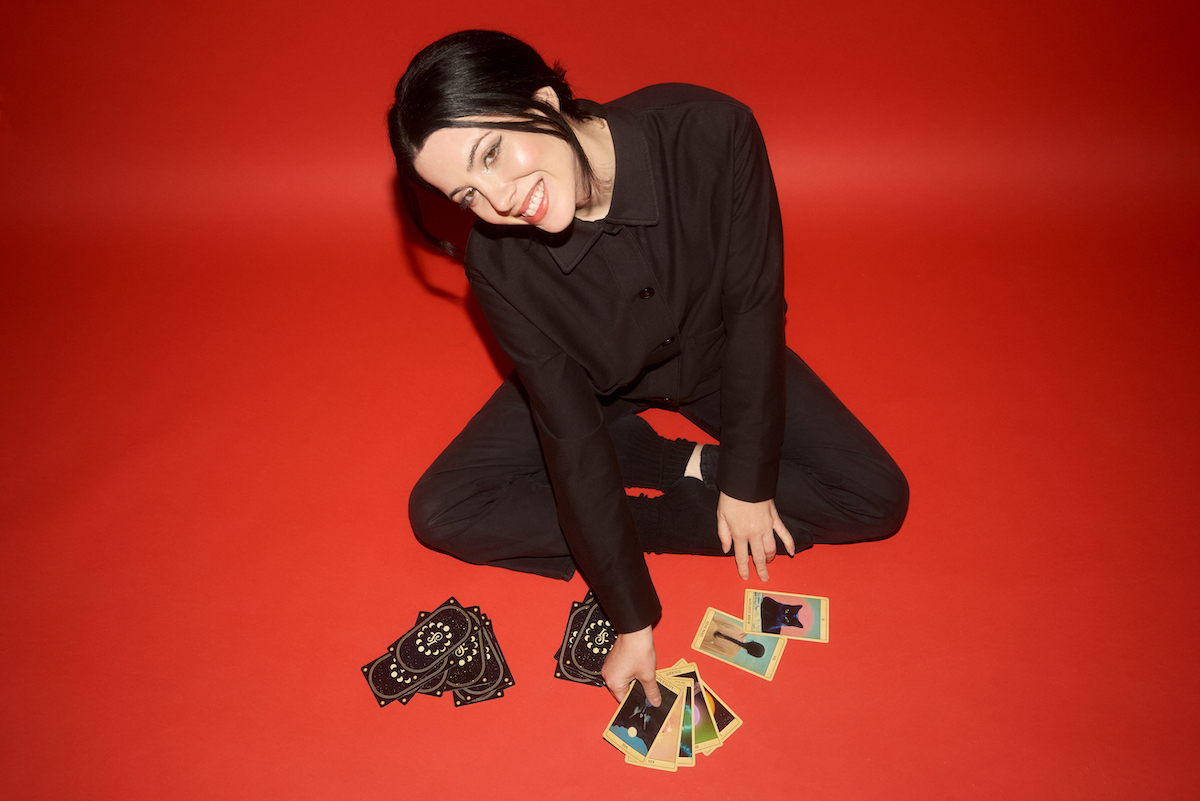 Luna Shadows 'bathwater' © Lauren Sotelo