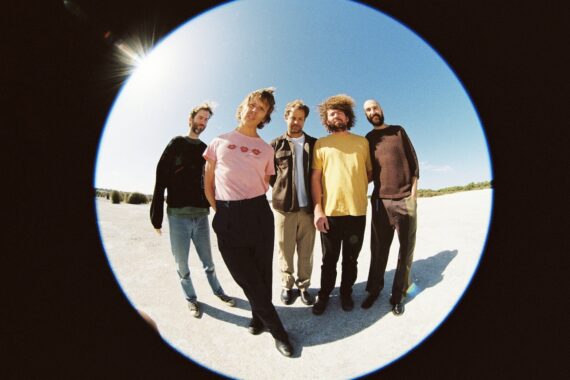 Pond 'Stung!' © Michael Tartaglia