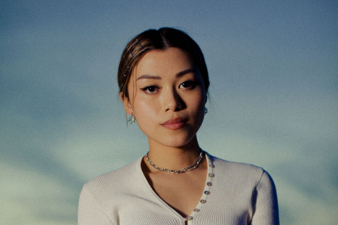 cehryl 'willow tree' © Gemma Harrad