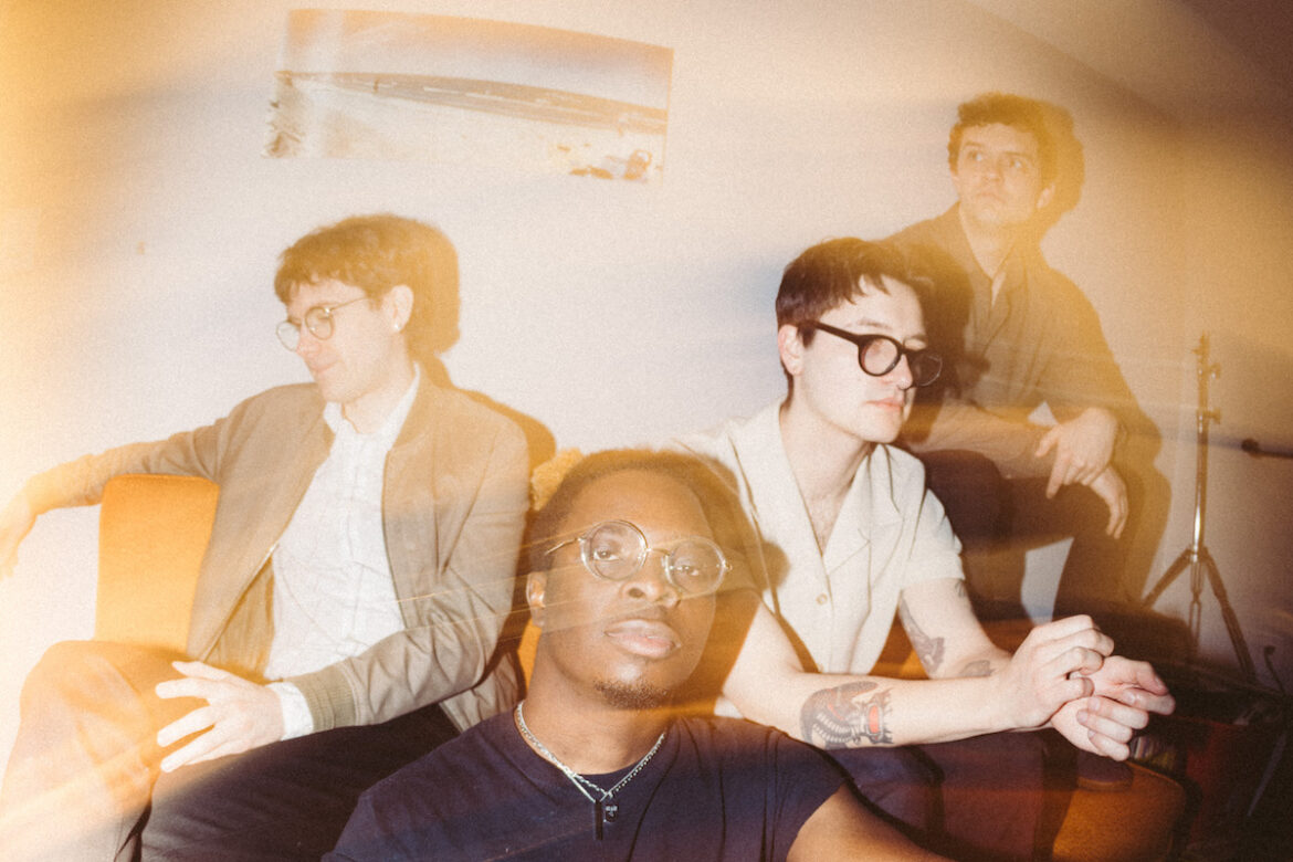 Fold Paper © Julio Assis