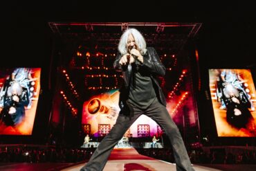 Def Leppard's Joe Elliott © Steve Thrasher / SoFi Stadium