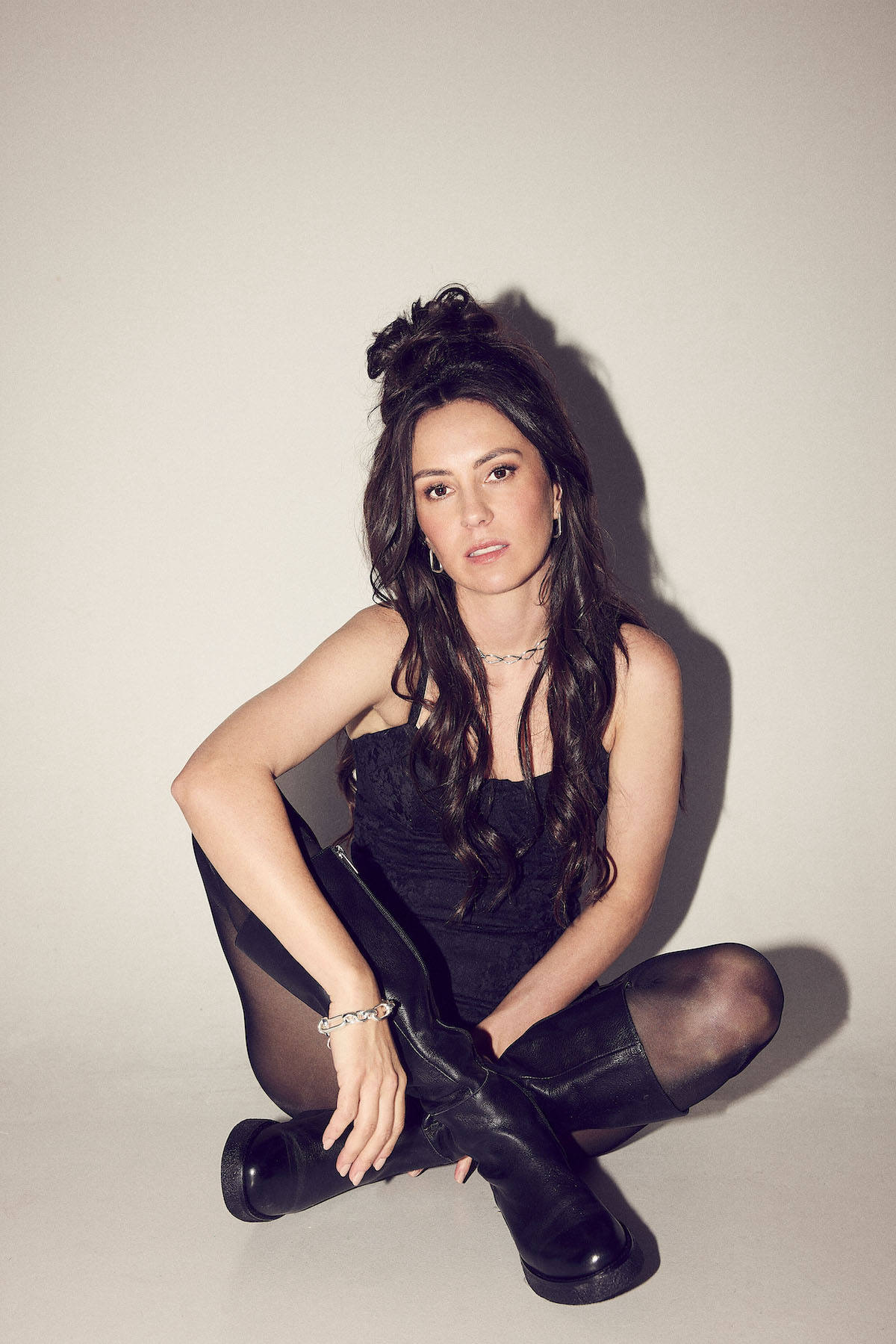 “I hate Sundays because no one's working. Everyone's with their families and stuff, and my family's a little cooked.” Amy Shark © 2024