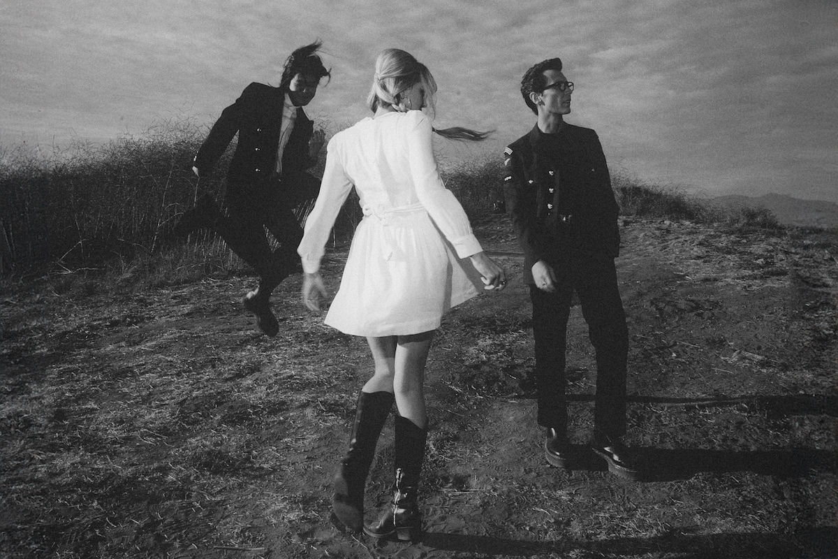 Sunday (1994) © 2024