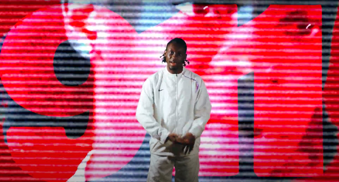 Gosha Guppy "911 (Sex Through WhatsApp)" © Milo Hume