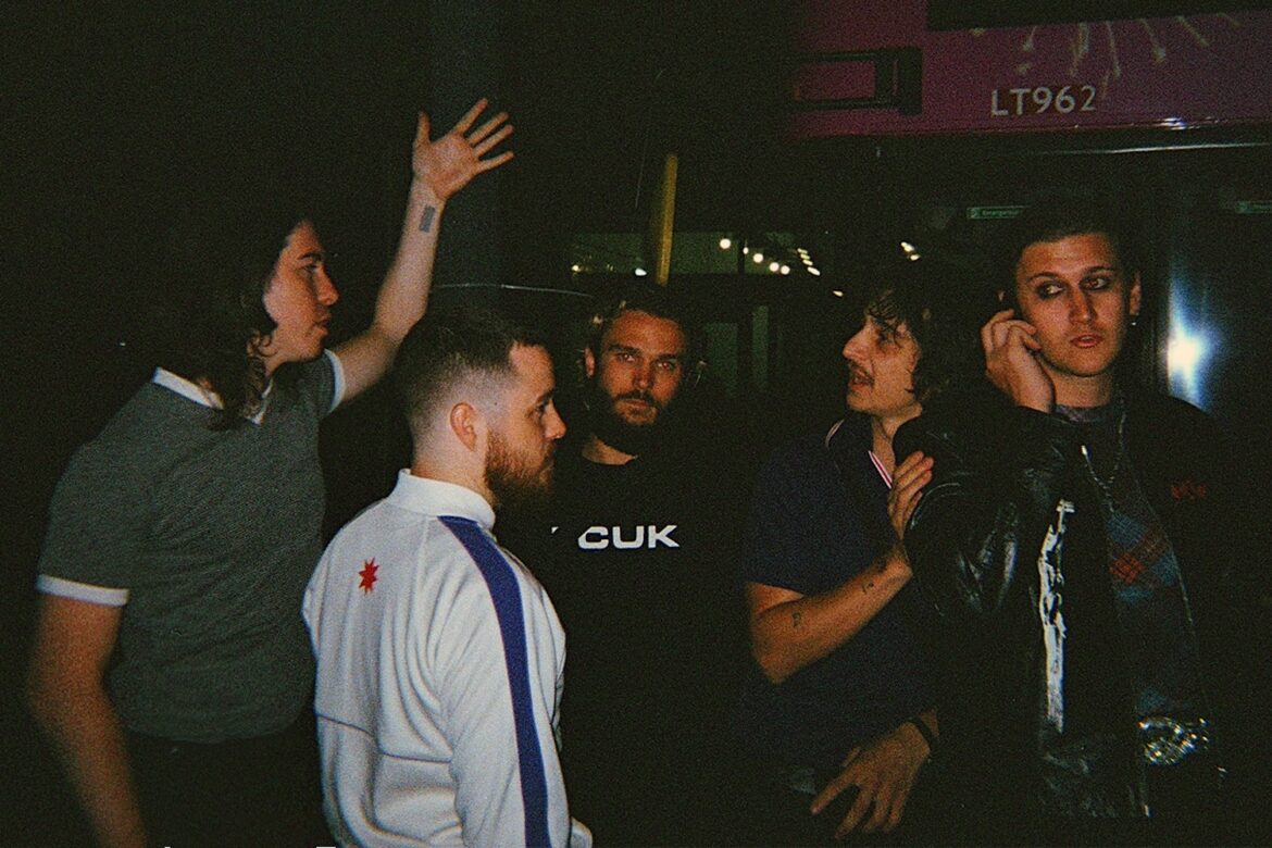 Johnny Hunter "Hot Mess" © 2024