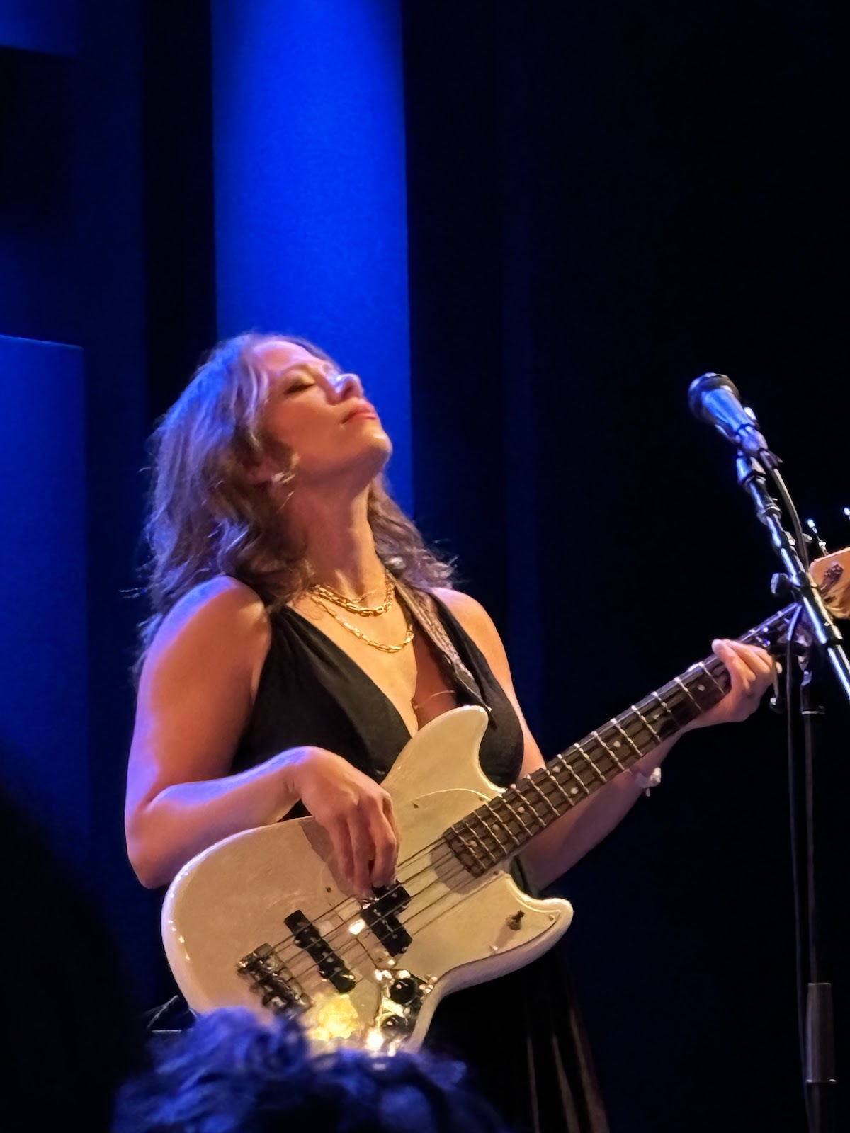 Kanene Doheny Pipkin on the bass © Aidan Moyer