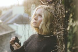 Nina Nesbitt 'Mountain Music' © Wolf James