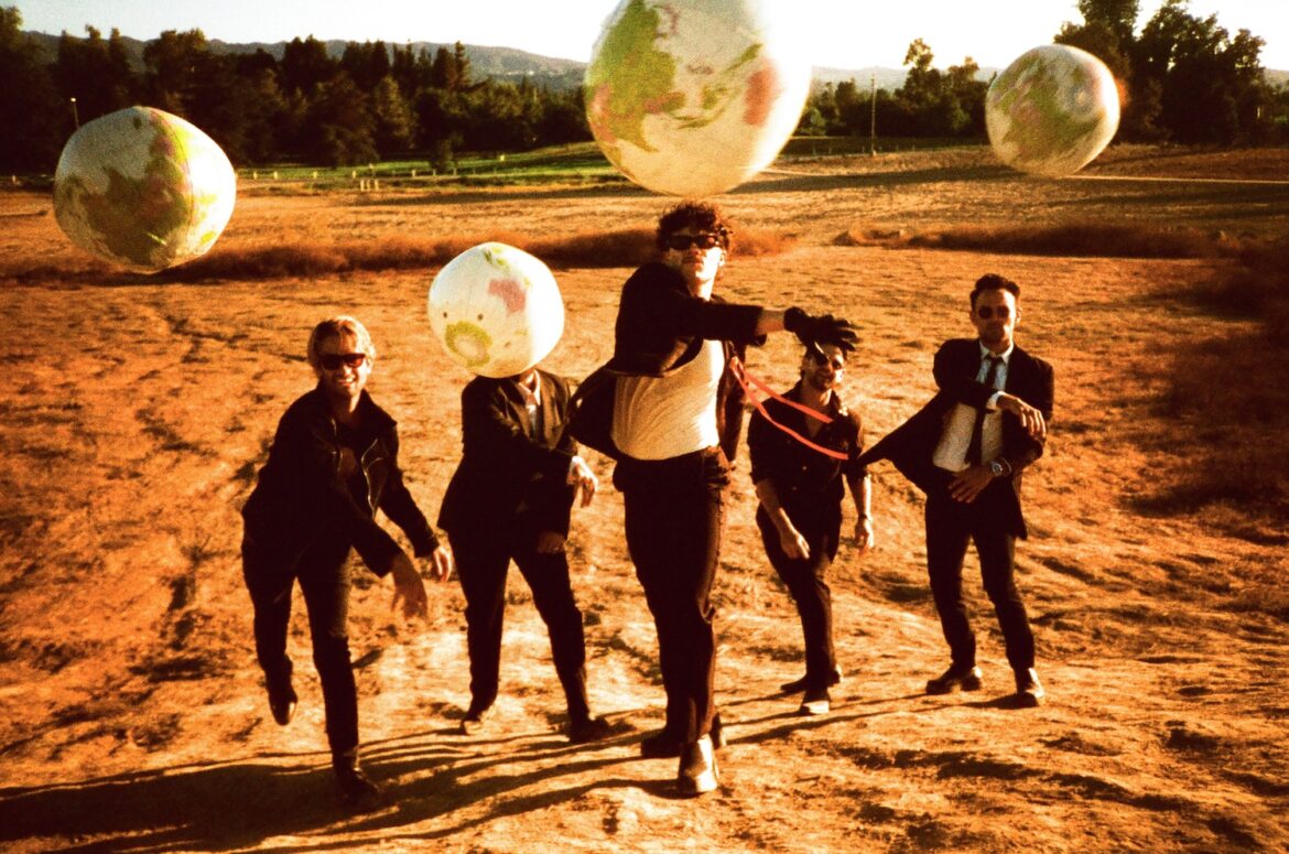 The Scarlet Opera © Carianne Older