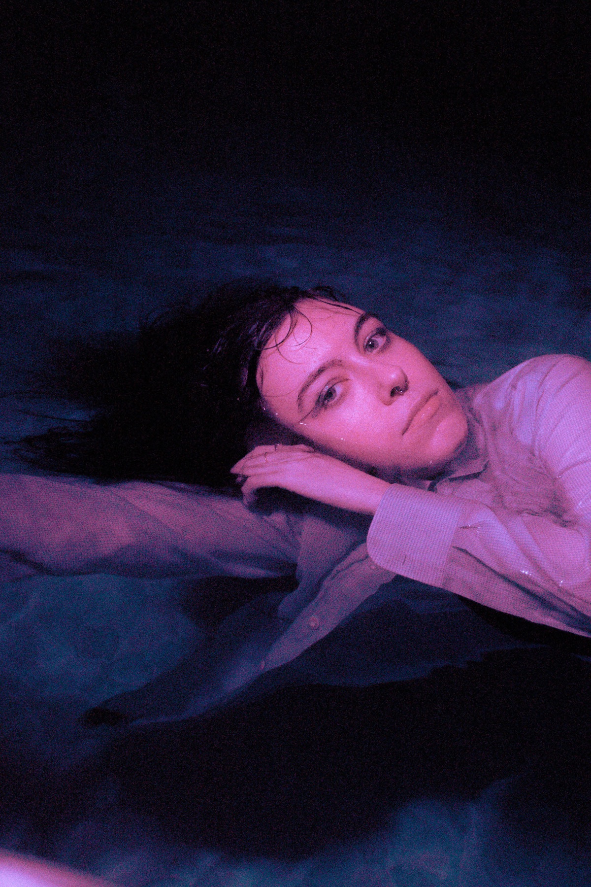 Bathe Alone © Lindsay Thomaston