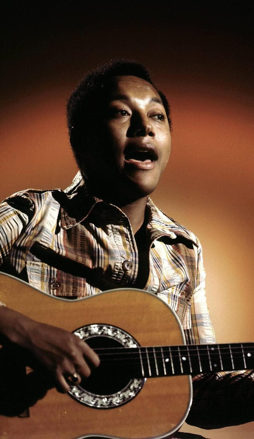 Nostalgia Tracks Labi Siffre’s “Bless the Telephone” Is the Perfect