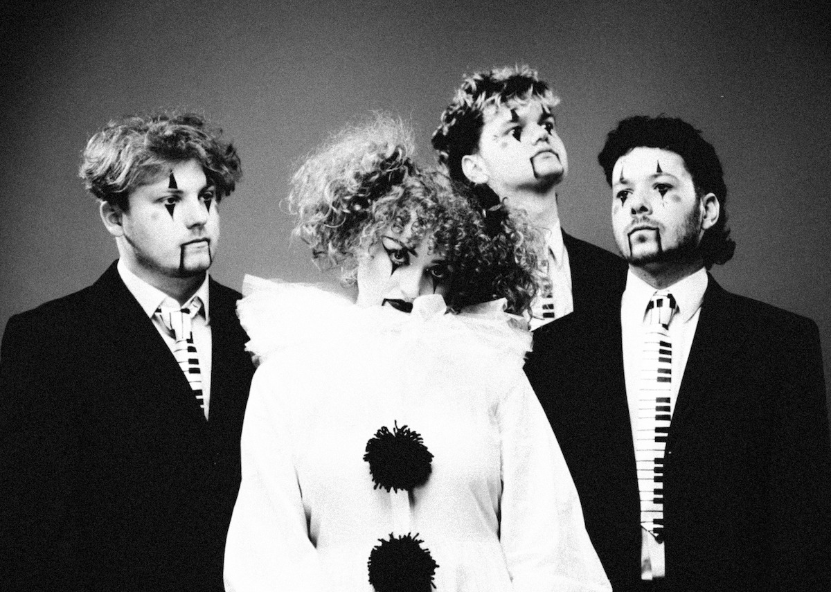 She's in Parties © Polocho