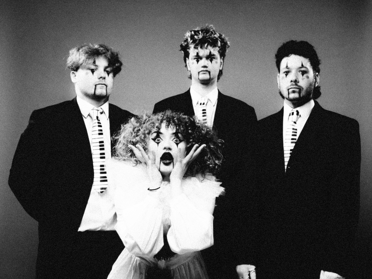 She's in Parties © Polocho