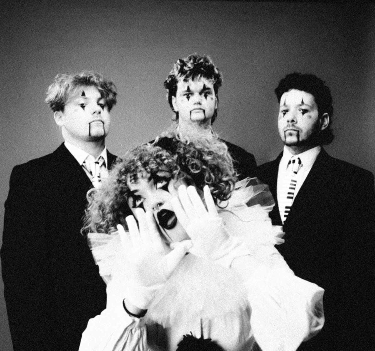 She's in Parties © Polocho