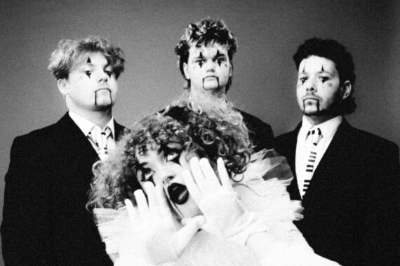 She's in Parties © Polocho