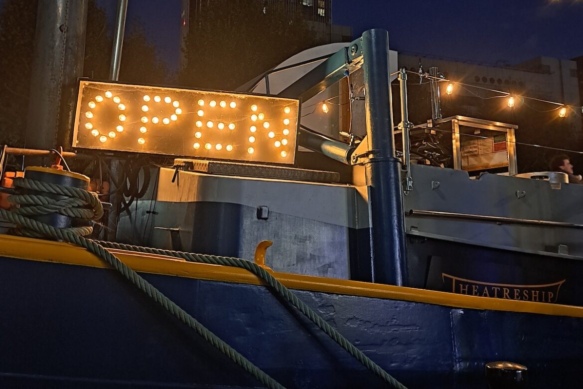 The Theatreship © Frederick Bloy