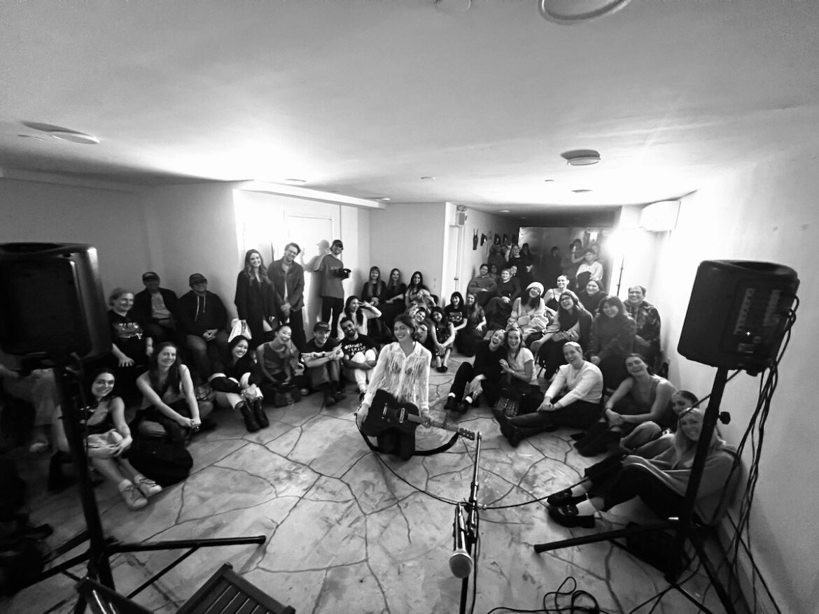 Anna Shoemaker at the PRIV.Y Pop-Up © Noah Berghammer