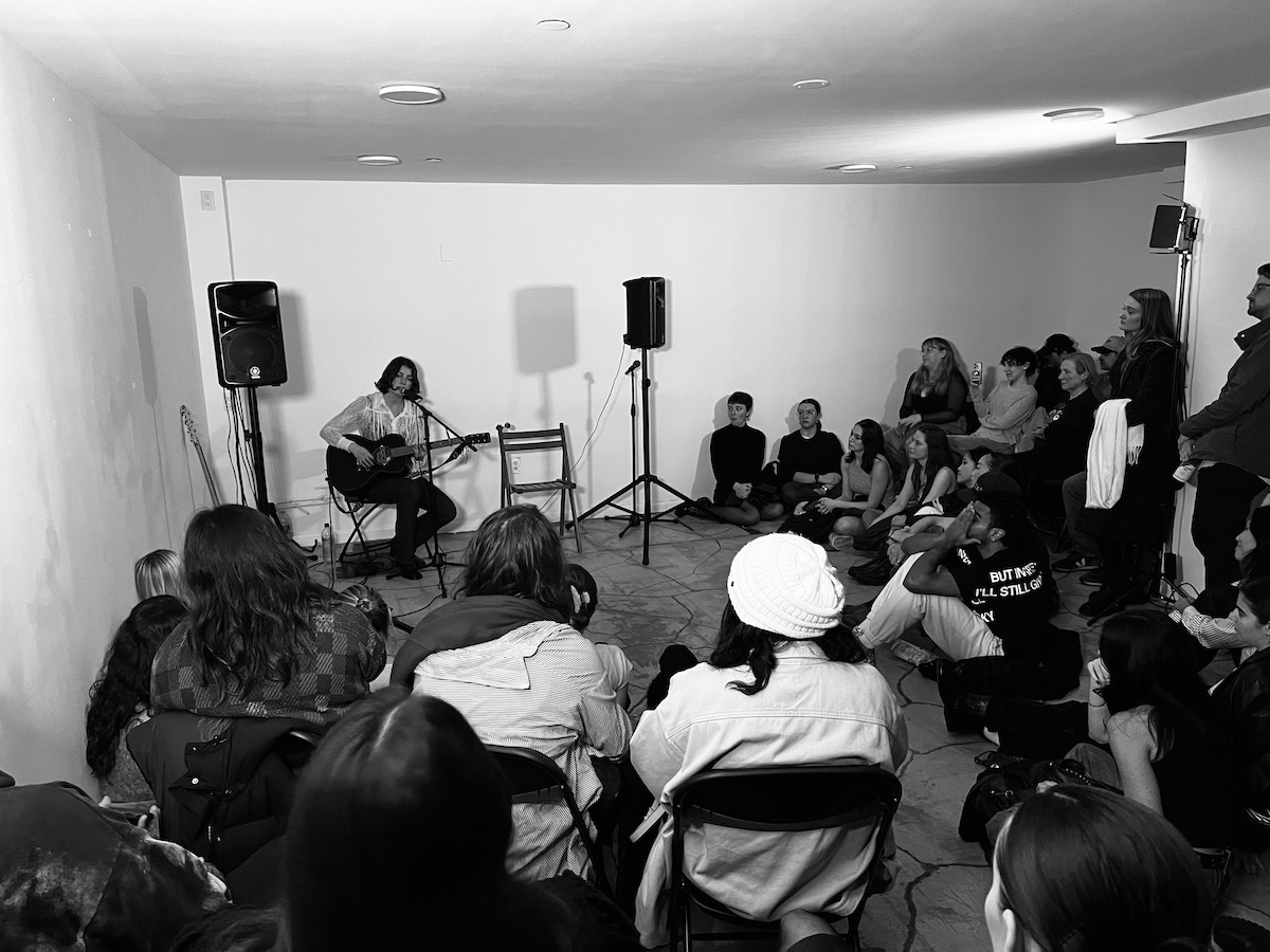 Anna Shoemaker at the PRIV.Y Pop-Up © Noah Berghammer