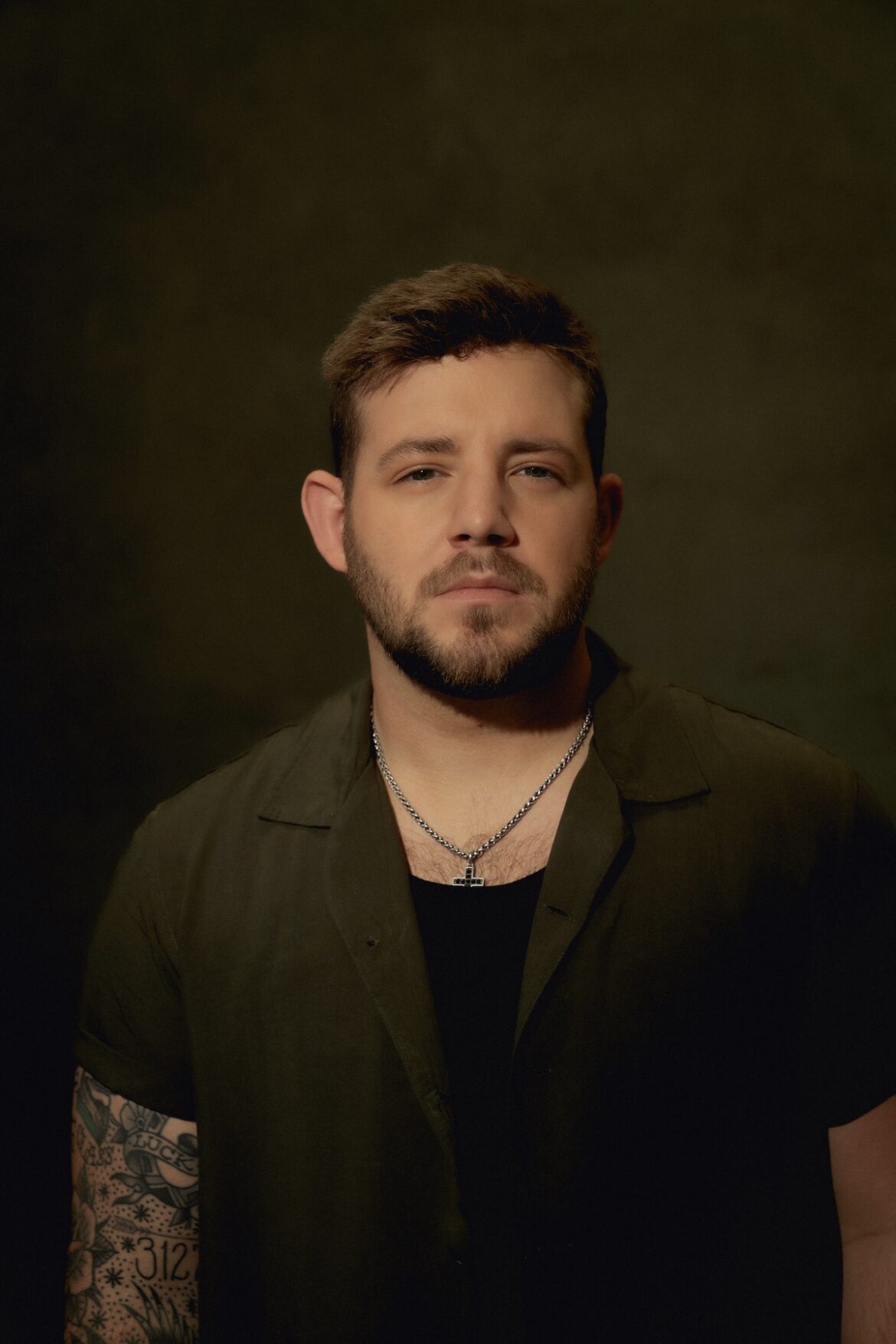 Interview: Country Singer Kameron Marlowe Follows the Muse on ’Sad ...