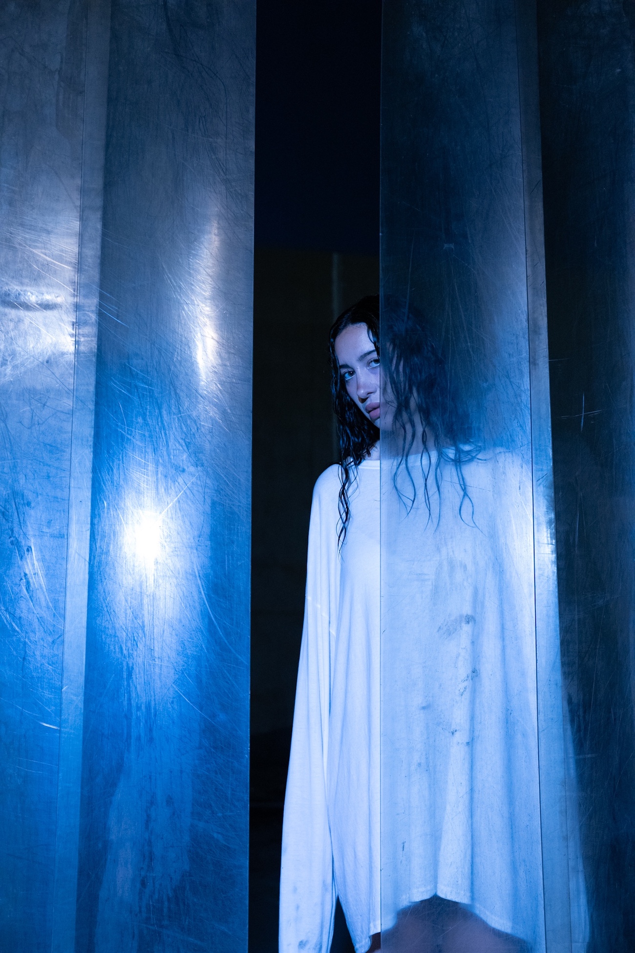 Julia Wolf 'PRESSURE' © Angelo Kritikos