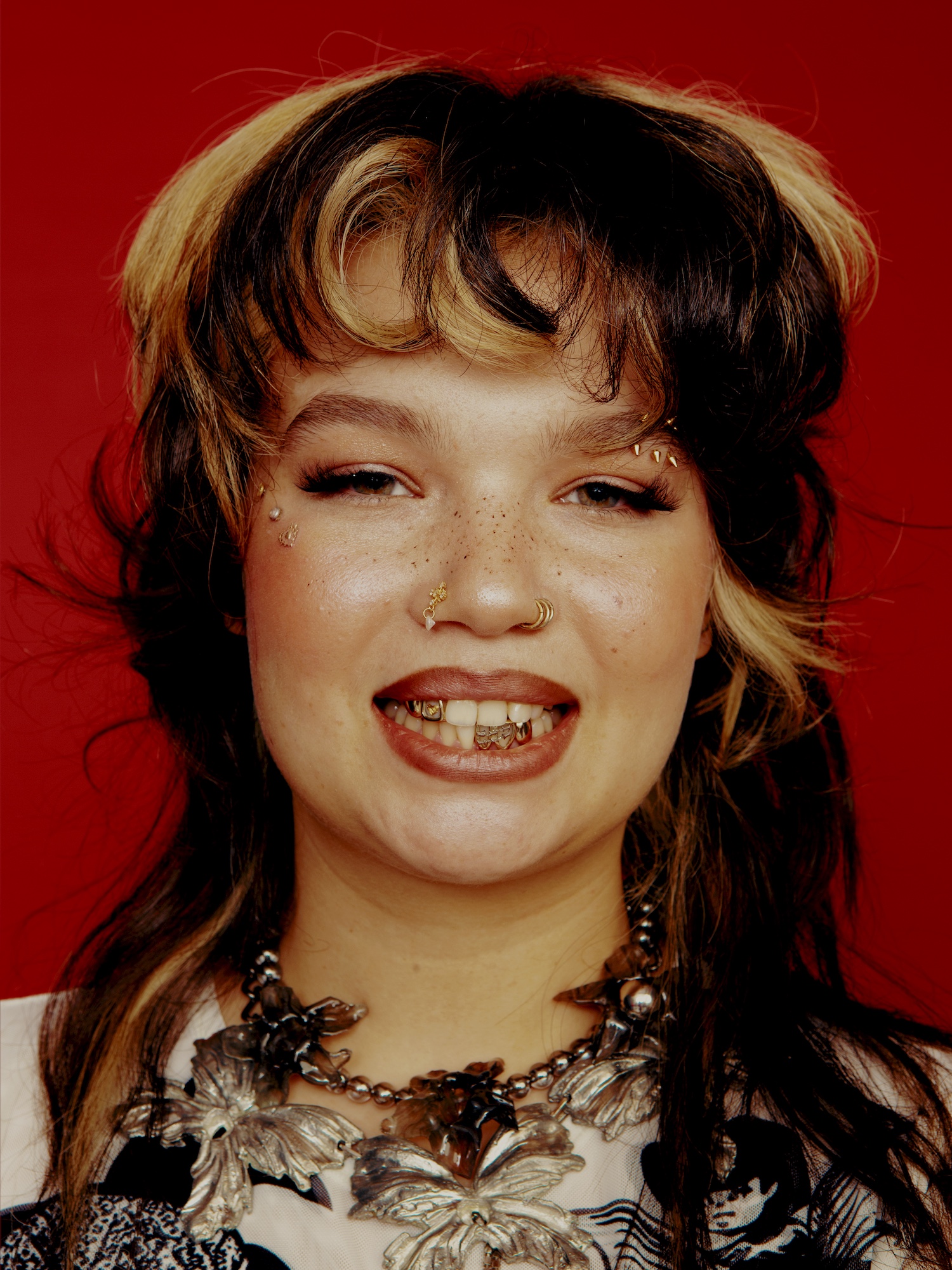 Lola Young "One Thing" © Lily West and Eliana Shymansky