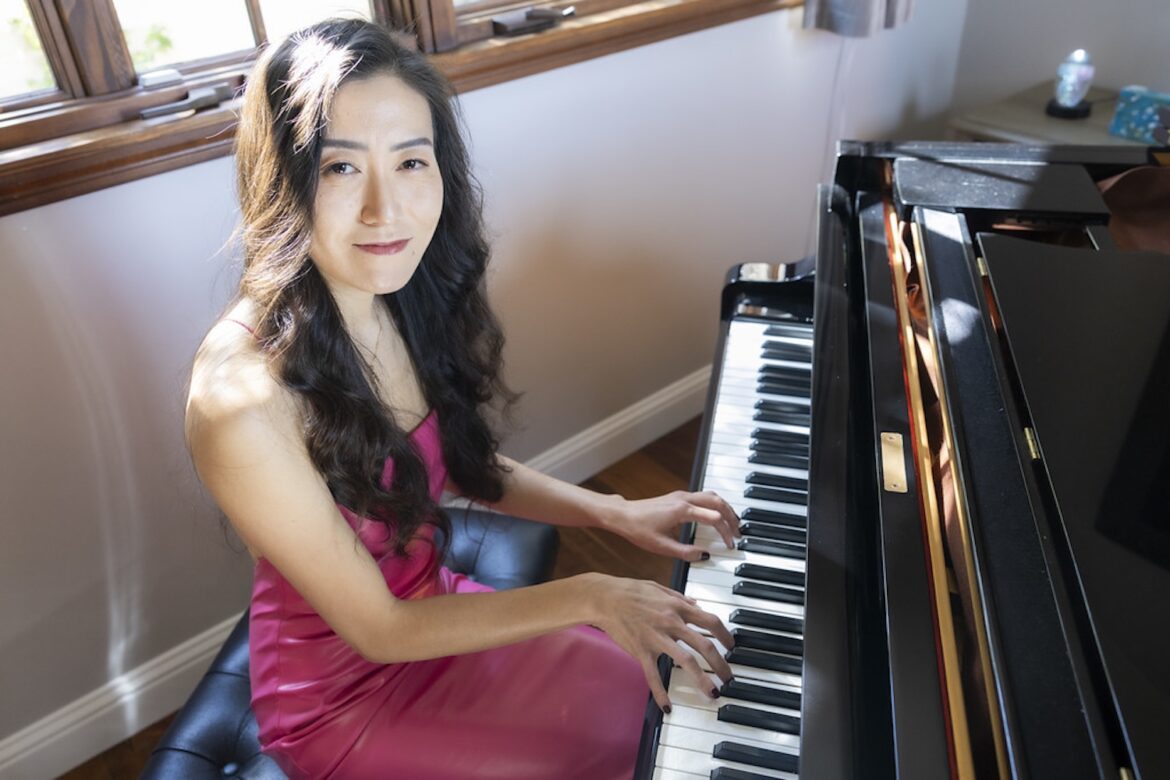 Miist © Andrew Ficke 2025