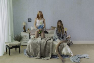 Wet Leg's founding members Rhian Teasdale and Hester Chambers © Iris Luz