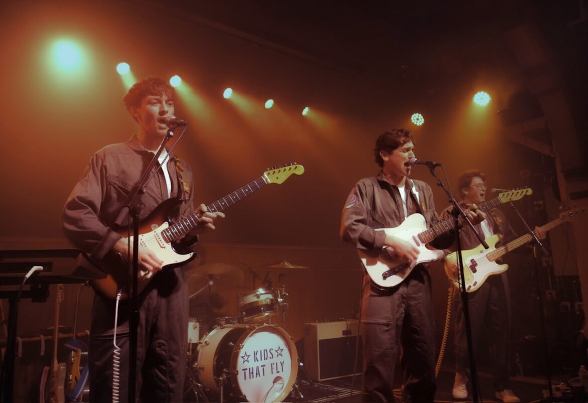 Kids That Fly © Annaliese Baker