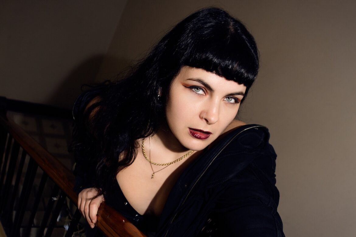 APACALDA © Suzie King