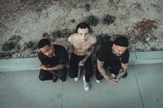 DAMNAGE © Manu Lagoteta