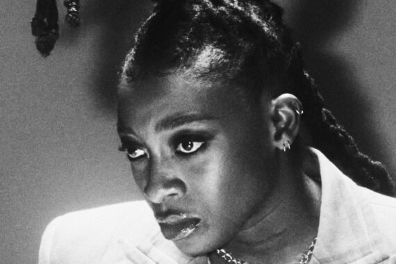 Little Simz 'Lotus' © Thibaut Grevet